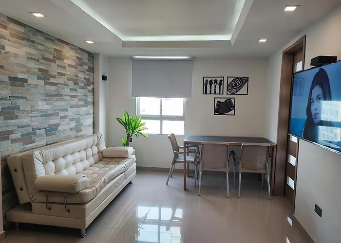 Apartamento Moderno El Laguito Junto Al Mar 705